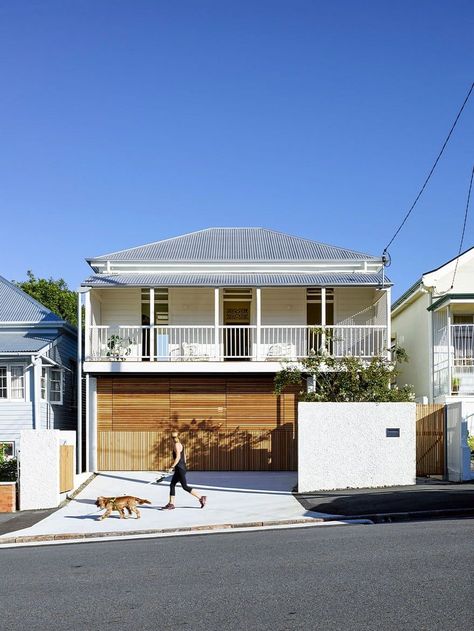 Gibbon Street House / Cavill Architects Cavill Architects, Timber Garage Door, Workers Cottage, Queenslander House, Timber Garage, World Architecture Festival, Cottage Renovation, Street House, Australian Architecture