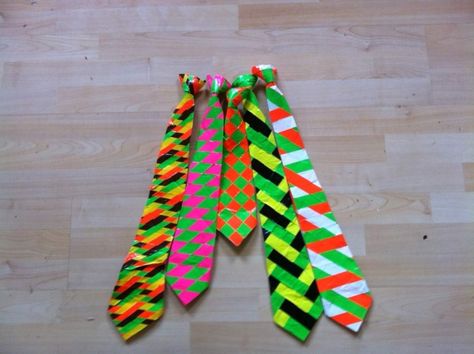 Duct Tape Crafts Ideas for DIY Home Decor, Fashion and Accessories | Duct Tape Tie | DIY Projects for Teens | http://diyprojectsforteens.com/duct-tape-projects/ Duct Tape Bracelets, Duct Tape Diy, Duck Tape Projects, Duct Tape Projects, Duct Tape Wallet, Tape Projects, Duct Tape Crafts, Tie Crafts, Tape Art