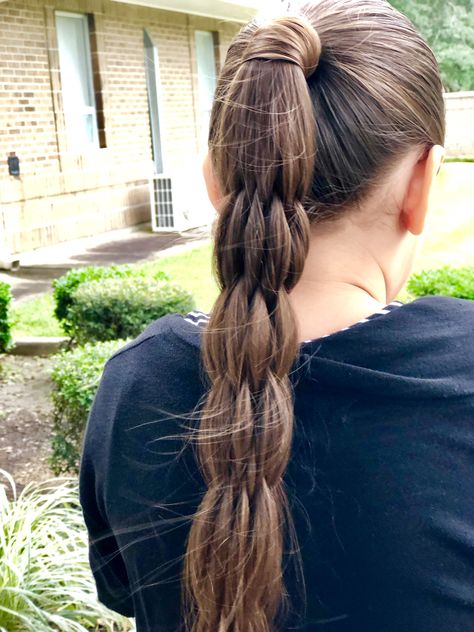 “Banana Bushel Ponytail” Tutorial for this is in our bio 😊 Banana Bushel Braid, Banana Hairstyle, Ponytail Tutorial, Banana For Hair, Going Bald, Hair Photo, Steampunk Fashion, Track And Field, Easy Hairstyles