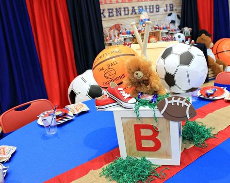 All Star Baby Shower Ideas Boys, Sports Theme Baby Shower Ideas, Sports Themed Baby Shower Ideas, Sports Baby Shower Decorations, All Star Baby, Sports Baby Shower Theme, Baby Shower Garland, Sports Baby Shower, Baby Shower Table Decorations