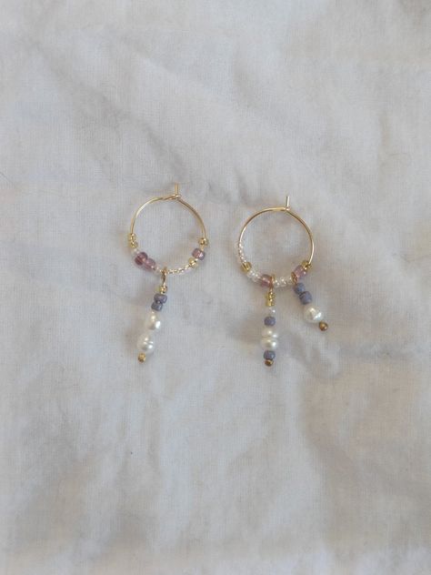 Gold Hoop Earrings With Beads, Small Bead Designs, Diy Bead Earrings, Hoop Earrings With Beads, Hoop Beaded Earrings, Recycled Earrings, Small Hoop Earrings, Mismatched Earrings, Recycled Jewelry