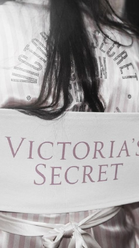 Victorias Secret Angel Aesthetic, Victoria Secret Poster, Victoria Secret 2014, Victoria’s Secret Fashion Show, Victoria's Secret Aesthetic, Vs Bombshell, Victoria Secret Wallpaper, Victoria's Secrets, Victoria Secret Model