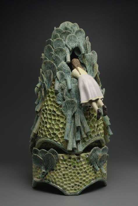 Whimsical Ceramic Sculptures of Tiny Figures Exploring Fantastical Organic Structures - My Modern Met Megan Bogonovich, Tiny Figurines, Characters Costumes, Organic Structure, Sculptures Céramiques, 3d Studio, Ceramic Figures, Art Clay, Pop Songs