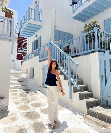 Greece Summer Outfits, Greece Vacation Outfit, Santorini Outfit, Europe Outfits Summer, Greece Girl, Steph Bohrer, Spain Outfit, European Fashion Summer, Greece Pictures