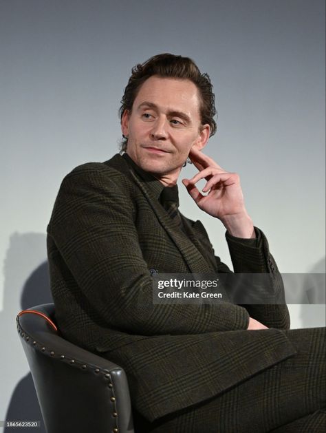 #TomHiddleston at the finale screening and Q&A for #LokiSeason2 on December 18, 2023 in London. Credit on the image. More here: https://www.gettyimages.ca/photos/tom-hiddleston?family=editorial&phrase=tom%20hiddleston&sort=newest Kate Green, Thomas William Hiddleston, Earl Gray, Loki Marvel, Marvel Actors, Loki Laufeyson, Tom Hiddleston Loki, Mischief Managed, I Miss Him