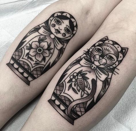 Babushka Tattoo, Matryoshka Tattoo, Russian Doll Tattoo, Nesting Doll Tattoo, Celtic Tattoo Symbols, Pocket Watch Tattoos, Minimalist Tattoo Ideas, Russian Tattoo, Doll Tattoo