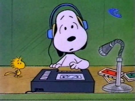 Snoopy - cassette #ThePeanuts #Snoopy Cartoon Character, Dj, Headphones, Snoopy