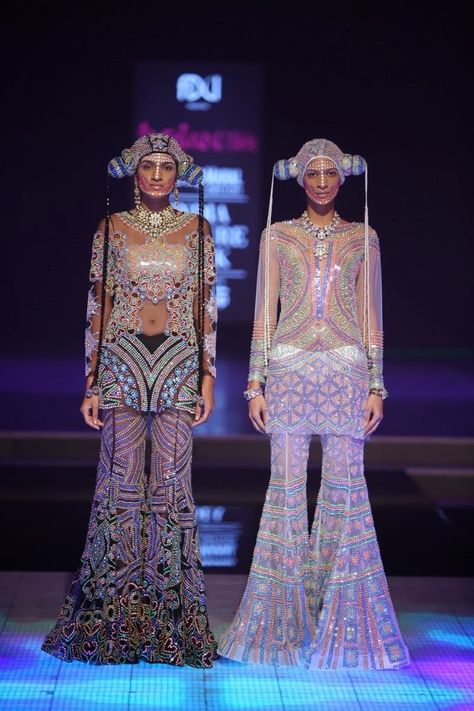 Beaded Motifs, Indian Truck, Delhi Couture Week, Aurora Fashion, Green Fabrics, Manish Arora, Ethnic Chic, Indian Brides, Truck Art