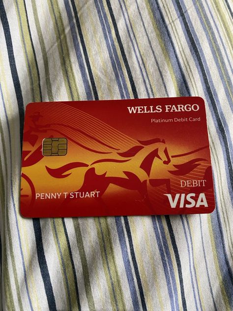 Wells Fargo Debit Card, Credit Card Picture, Fake Credit Card, Blank Id Cards, Credit Card Pictures, Female Army Soldier, Eid Photoshoot Ideas, Vietnam Country, Atm Bank