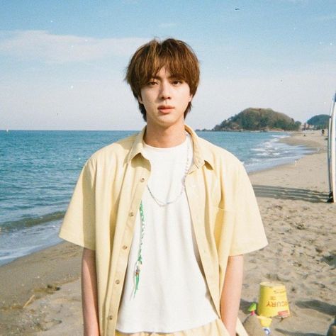 Seokjin Bts, Look At The Stars, Worldwide Handsome, Bts Jin, Film Camera, S Pic, Jung Hoseok, Kim Seokjin, Boyfriend Material