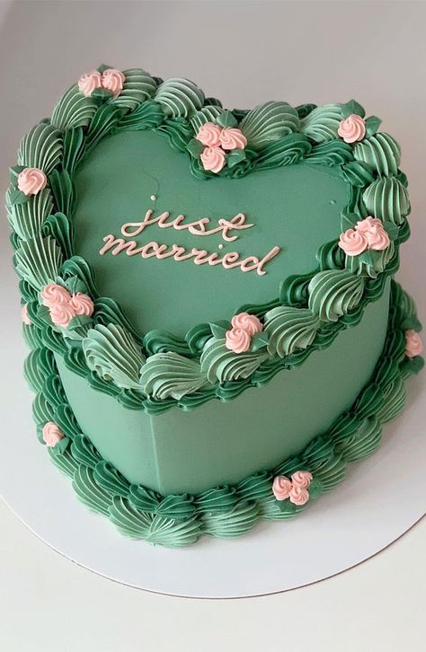 Just married cake, Just married wedding cake, Just married heart cake, Just married cake ideas, just married cake vintage, buttercream wedding cake, minimalist wedding cake, simple wedding cake, vintage wedding cake, wedding cake designs Hart Cake, Just Married Cake, Married Cake, Heart Cake Decoration, Heart Cake Design, Soccer Birthday Cakes, Flower Cake Design, Vintage Heart Cake, Cake Decoration Ideas