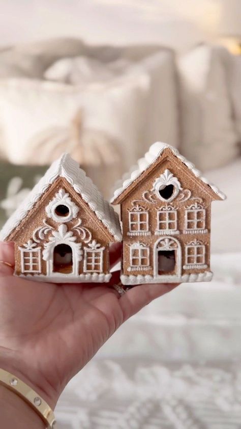 Gingerbread House Mini, Homemade Gingerbread House, Gingerbread House Ideas, Ginger House, Mini Gingerbread House, The Best Dessert, Gingerbread Christmas Decor, Gingerbread House Decorations, Christmas Gingerbread House