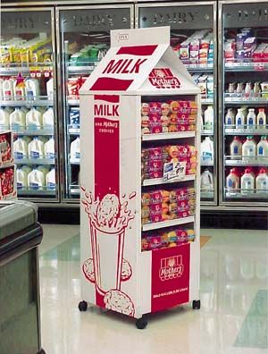 Milk Display, Supermarket Display, Pos Design, Shopper Marketing, Retail Design Display, Milk Packaging, Point Of Sale Display, Cardboard Display, Pos Display