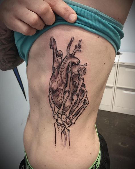 Skeleton Hand Holding Hourglass Tattoo, Skull Hand Holding Heart Tattoo, Skeleton Holding Heart Tattoo, Skeleton Hand Holding Heart Tattoo, Skeleton Nurse Tattoo, Skeleton Hand And Human Hand Tattoo, Anatomy Tattoo Sleeve, Heart In Hand Tattoo, Hand Holding Heart Drawing