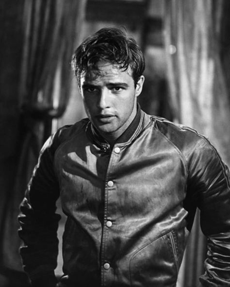 Marlo Brando, Marlon Brando James Dean, A Streetcar Named Desire, Old Hollywood Movies, Hollywood Men, Marlon Brando, Christian Grey, Hollywood Actor, Real Man