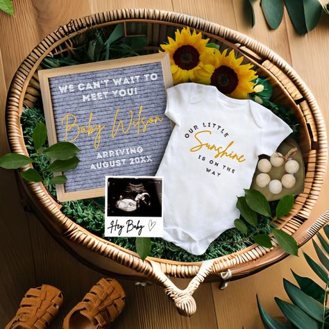 Baby Due September Announcement, Baby Announcement August 2024, Due In September Pregnancy Announcement, Baby Due In September Announcement, Pregnancy Announcement For August Baby, Sunflower Baby Announcement, Sunflower Pregnancy Announcement, Pregnancy Announcement September, Summer Baby Announcement Ideas