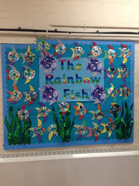 Rainbow Fish Activities, Fish Display, Rainbow Fish Crafts, The Rainbow Fish, Under The Sea Crafts, Ocean Theme Classroom, Fish Activities, Sea Crafts, Under The Sea Theme