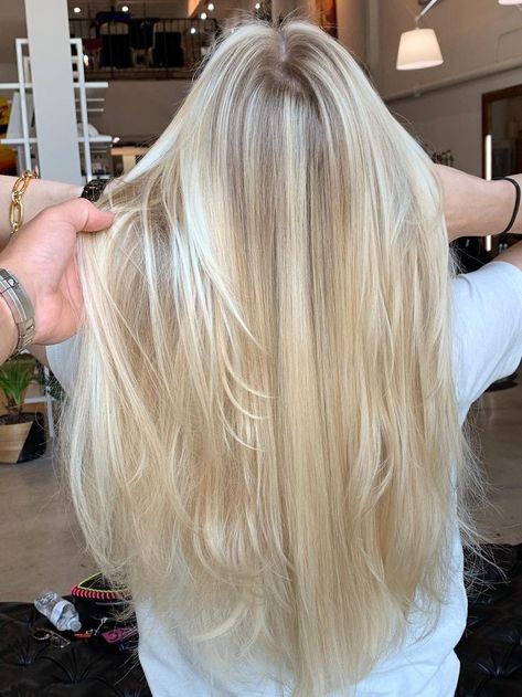 Long Blond, Light Blonde Hair, Vlasové Trendy, European Hair, Lace Frontal Wigs, Blonde Hair Inspiration, Blonde Hair Shades, Blonde Hair Looks, Hair Shades