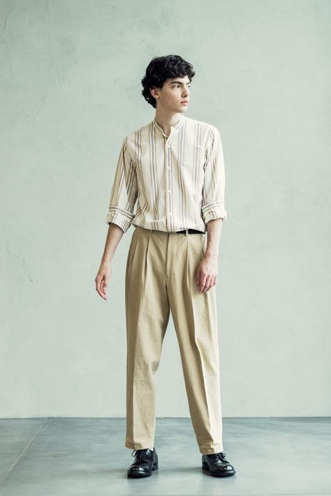 Pleated Trousers Outfit, Outfit Cowok, Outfit Retro, Trendy Boy Outfits, Trouser Outfit, Mens Fashion Watches, Minimal Look, Guys Clothing Styles, Aesthetic Clothing