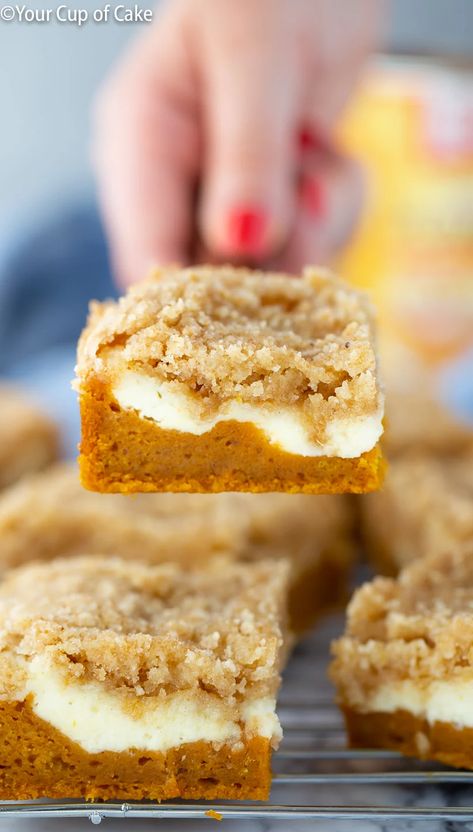 Pumpkin Cream Cheese Crumb Cake - Your Cup of Cake Cream Cheese Crumb Cake, Pumpkin Coffee Cake, Cake Pumpkin, Recipes Cheese, Dump Cake Pumpkin, Pumpkin Recipes Healthy, Pumpkin Coffee Cakes, Pumpkin Cream Cheese, Pumpkin Recipes Easy