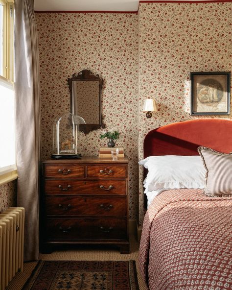 House & Garden Magazine | Although the moodboards kept growing, interior decorator @charlotteboundy decided to live in the house for a good six months before… | Instagram Burgundy Walls, House Bedroom Ideas, Garden Magazine, Moody Bedroom, Velvet Headboard, Interior Decorator, Victorian Terrace, Fallen In Love, House Garden