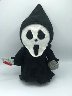 This is the digital crochet pattern for Billy. You know the one from that popular movie franchise where he stalks and kills people and generally makes them scream… you know the one :) Billy Ghostface, Creepy Crochet, Kill People, Popular Movies, Scream, Crochet Pattern, The One, Amigurumi, Crochet Patterns