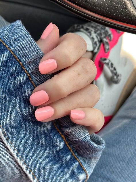 Pretty Nail Colors For Spring, Dnd Gel Polish Colors Easter, Spring Dnd Nail Colors, Dnd Gel Summer Colors, Spring Nails 2024 Gel, Dnd Gel Spring Colors, Summer Color Nails Gel, Pretty Nail Colors For Summer, Spring Nails Dnd Gel