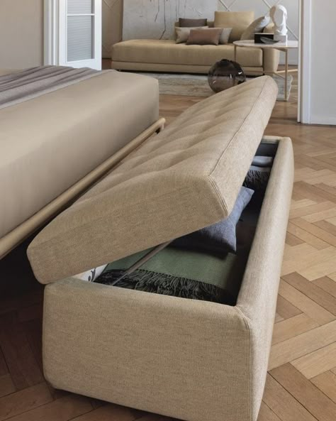 Storage Bench Bedroom, Couch Design, Classy Bedroom, Bed Design Modern, Cama King, Bed Furniture Design, Sofa Styling, Decor Home Living Room, Home Room Design