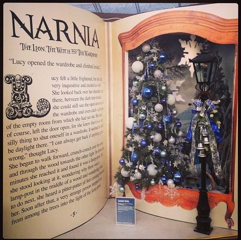 Narnia Christmas display at Cadbury Garden Centre, December 2013 Narnia Window Display, Narnia Christmas Decorations, Narnia Christmas Theme, Narnia Room, Narnia Christmas, Fairytale Decor, Xmas 2024, Church Crafts, Garden Centre