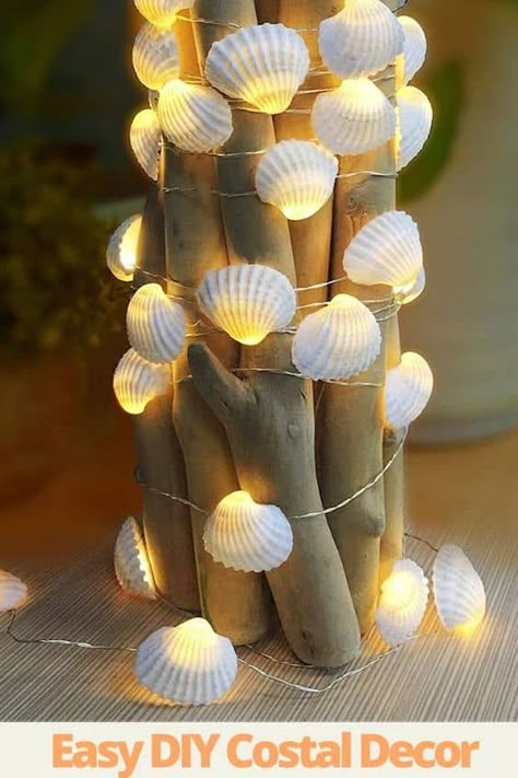 Diy Coastal Decor, Seashell Art Diy, Beach Crafts Diy, Sea Shells Diy, Deco Marine, Diy Beach Decor, Art Coquillage, Seashell Projects, Shells Diy