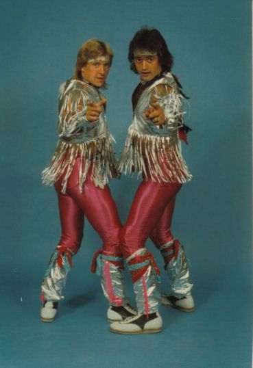 1980s Wrestlers Looking Very Fancy  Remember, don't take life too seriously. Just look at these guys. Awkward Family Pictures, Funny Photoshoot Ideas, Awkward Pictures, Awkward Photos, 80s Photos, Awkward Family Photos, Glamour Shots, Disco Outfit, Birthday Meme