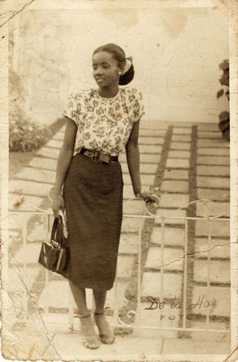 Stunning Vintage Photos Show The Beauty Of African-American Women From Between 1920s And 1940s The Sartorialist, Afrikaanse Mode, Vintage Black Glamour, Look Retro, Foto Vintage, Photo Vintage, Vintage Mode, 1940s Fashion, Moda Vintage