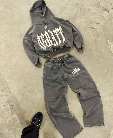 CUSTOM VINTAGE HOODIE AND PANTS🔥🔥😍😍 HURRY UP PLACE YOUR CUSTOM ORDERS‼️ Whatsapp:‪+92 316 1606507‬ #kuba #kubaint Guerriero Samurai, Apparel Design Inspiration, Hoodie And Pants, Dope Outfits For Guys, Concept Clothing, Vintage Hoodie, Street Fashion Men Streetwear, Shirt Design Inspiration, Mens Outfit Inspiration