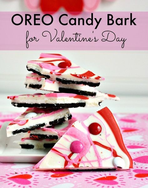 Oreo Candy, Valentine's Desserts, Candy Bark Recipes, Bark Candy, Valentines Recipes Desserts, Valentines Snacks, Valentines Baking, Candy Bark, Individual Desserts