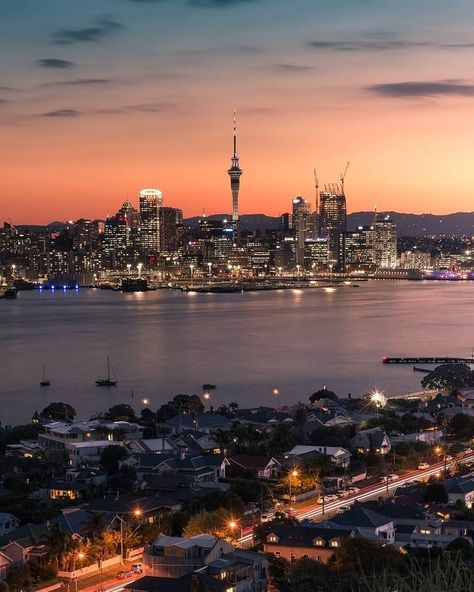 New Zealand Cities, New Zealand Adventure, Moving To New Zealand, New Zealand Landscape, Moving To Australia, Auckland City, Auckland New Zealand, New Zealand Travel, City Aesthetic