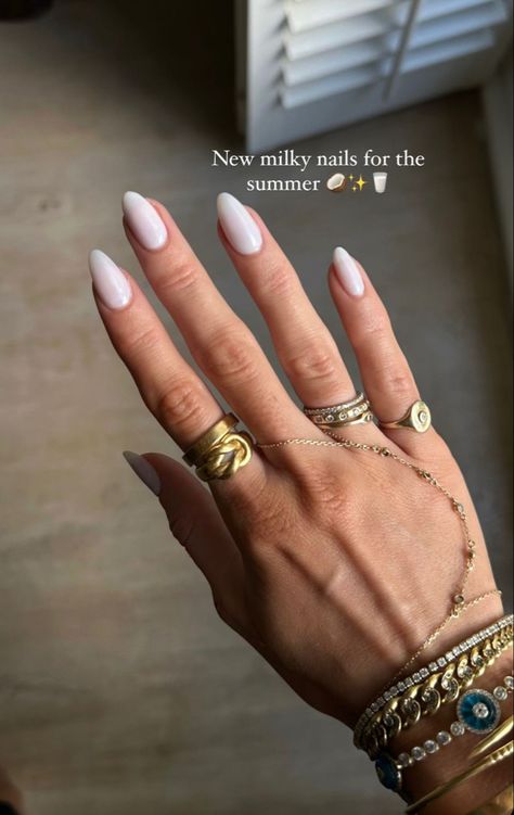 Haylie Bieber, Bieber Nails, Fashion Shoes Heels, Jewelry Aesthetic, Nail Ring, Nail Envy, Dope Jewelry, Nails 2024, Jewelry Lookbook