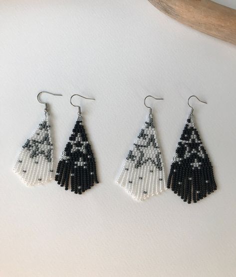 Seed Bead Jewelry Patterns, Beaded Fringe Earrings, Beadwork Designs, Beaded Earrings Tutorials, Beaded Earrings Diy, Brick Stitch Earrings, Seed Bead Patterns, Beaded Earrings Patterns, White Stars