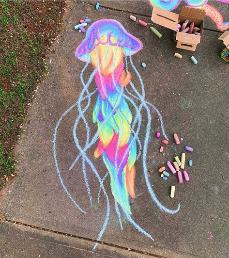 Colorful Chalk Art, Simple Chalk Art, Sidewalk Chalk Art Ideas, Street Chalk Art, Chalk Art Ideas, Chalk Activities, Fun Chalk Art, Chalk Ideas, Chalk Design