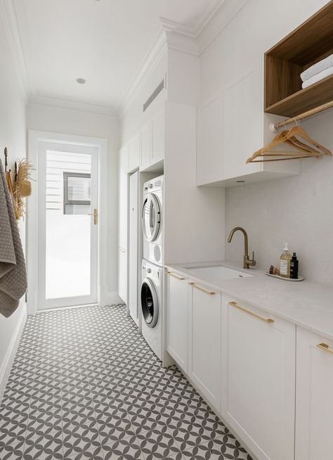 360B New Street, Brighton VIC 3186 | Domain White Laundry Room, Upholstered Window Seat, White Laundry, Laundry Cabinets, Laundry Room Layouts, Laundry Design, Laundry Room Inspiration, Small Laundry Rooms, Small Laundry