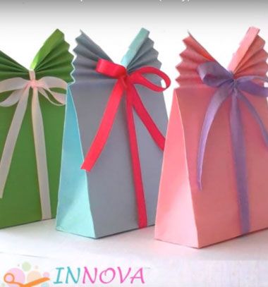 Diy Gift Bags Paper, Origami Gift Bag, Creative Gift Packaging, Diy Christmas Paper, Diy Paper Bag, Paper Bag Gift Wrapping, Origami Gifts, Christmas Gift Packaging, Gift Bags Diy