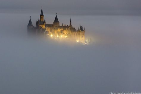 Castle Night Full Moon, Hogwarts Aesthetic, Harry Potter Aesthetic, A Castle, Star Sky, Story Inspiration, The Castle, Wizarding World, Full Moon