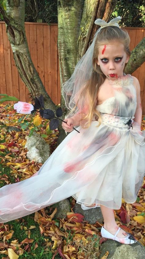 Funny Halloween Costumes For Kids, Bride Corpse, Scary Kids Costumes, Zombie Bride Costume, Spooky Bride, Diy Costumes Kids Boys, Easy Halloween Costume Ideas, Princess Costume Kids, Costumes Scary