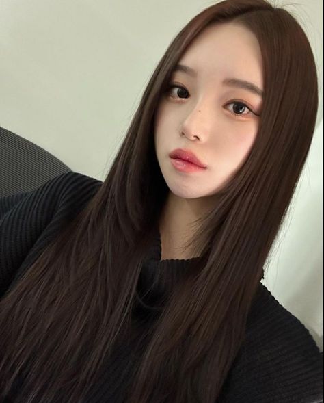 Korean Female Faceclaims, Hair Cut Pic, Medium Long Haircuts, Korean Face, Image Swag, Cute Makeup Looks, Head Hair, Makeup Pictures, Beauty Guru