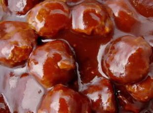 Meatballs In Plum Sauce Plum Sauce Recipe, Beef And Pork, Plum Sauce, Reception Food, Wedding Reception Food, Feel Good Food, Eastern Cuisine, Meatball Recipes, Worcestershire Sauce