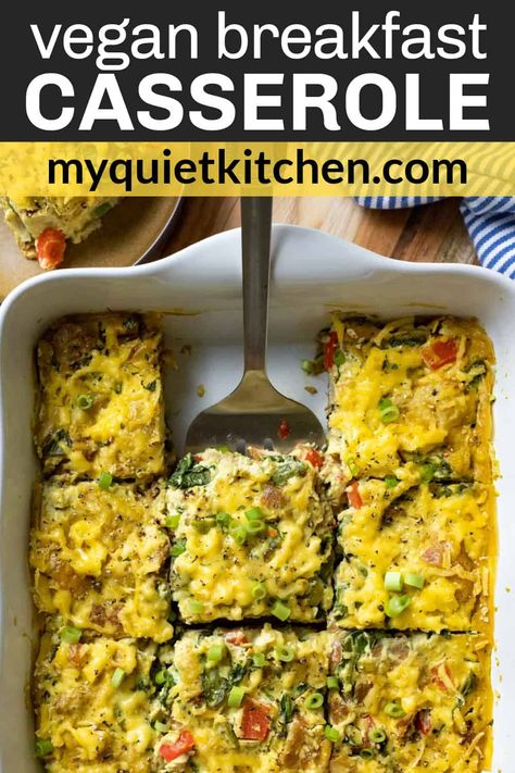 This cheesy vegan breakfast casserole features the most delicious tofu "egg," hearty sourdough, veggies, and vegan sausage. It's a great way to feed a crowd and perfect for weekend brunch and holiday breakfasts. And leftovers taste amazing! Vegan Breakfast Bake, Wfpb Breakfast, Vegan Breakfast Recipes Easy, Vegan Breakfast Casserole, Tofu Breakfast, Wfpb Diet, Plant Based Recipes Breakfast, Vegan Casserole, Tofu Recipes Vegan