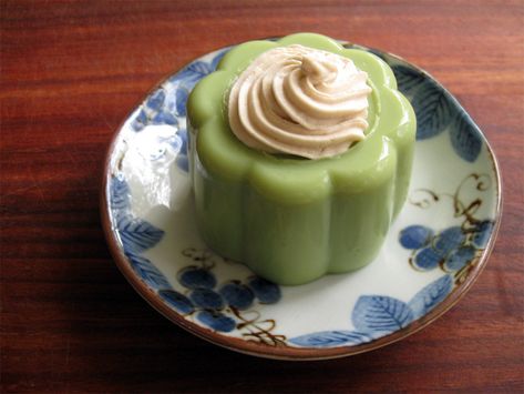 Corn Starch Matcha Milk Jelly – Hiroko's Recipes Milk Jelly Recipe, Matcha Jelly, Milk Jelly, Coffee Jelly, Matcha Milk, Jelly Desserts, Sweet Chestnut, Matcha Powder, Jelly Recipes