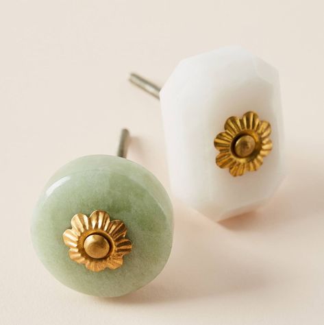 Cabinet Hardware Ideas, Bathroom Knobs, Hardware Ideas, Unique Knobs, Dresser Drawer Knobs, Unique Cabinets, Kitchen Knobs, Drawer Pulls And Knobs, Guest Bedroom Decor