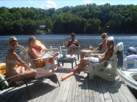 Chatelaine: Over the long weekend I hosted one of my closest friend's bachelorette party at my cottage in the Lake of Bays community in Muskoka. The clear blue skies and cool lakefront breeze was the perfect summer weather. Muskoka Bachelorette, Lake Cabin Bachelorette Party, Cottage Bachelorette Party Ideas, Bachelorette Cottage Weekend, Bachelorette Party Cottage, Cabin Bachelorette Party Ideas Summer, Lake Weekend Bachelorette Party, Lake Day Bachelorette Party, Lakeside Bachelorette