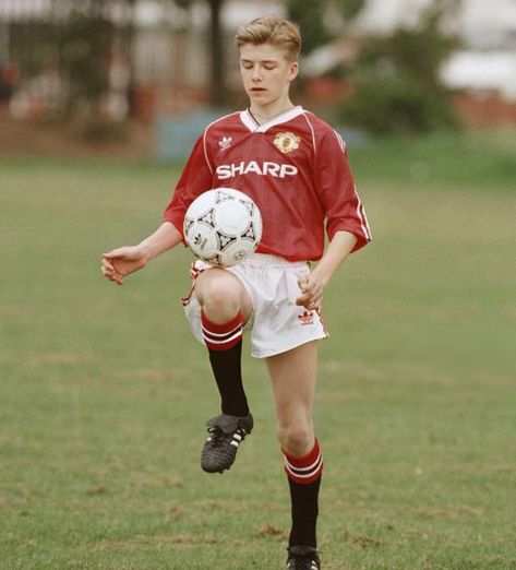 Young David Beckham, 90s Football, David Beckham, Manchester United, Instagram A, Manchester, The Unit, Football, Adidas