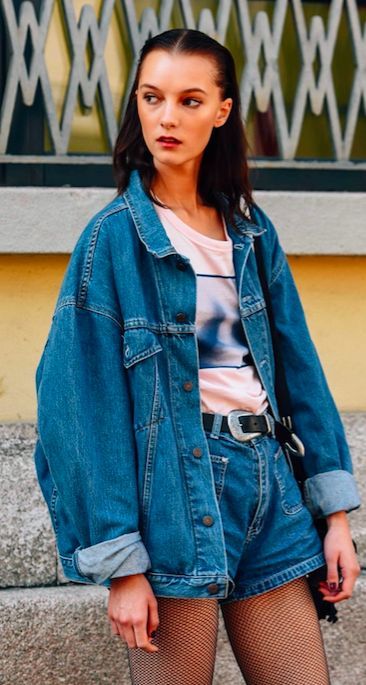 How To Wear Denim Jacket, Mode Old School, Look 80s, Fashion Guys, Look Grunge, Goth Outfit, Mode Kawaii, Denim Jacket Outfit, Denim Outfits